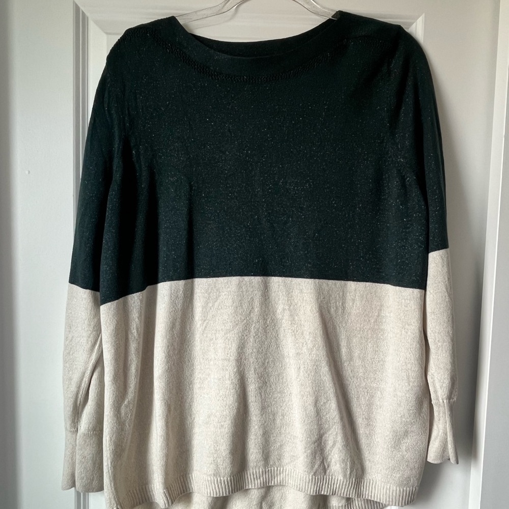 Apt 9 two tone, green and cream sweater